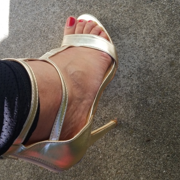 Heels - Picture 6 of 6